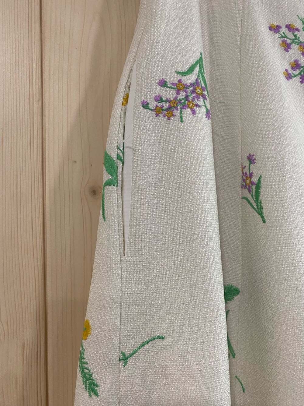 Anne Fernandes Premium Collection Floral Embroidered Midi Skirt Size L - Picture 5 of 9